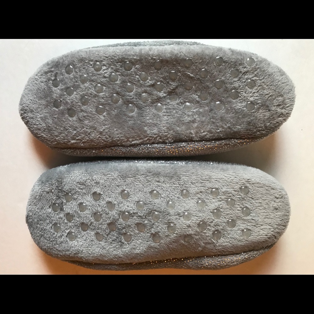Fuzzy slipper socks - Picture 2 of 3